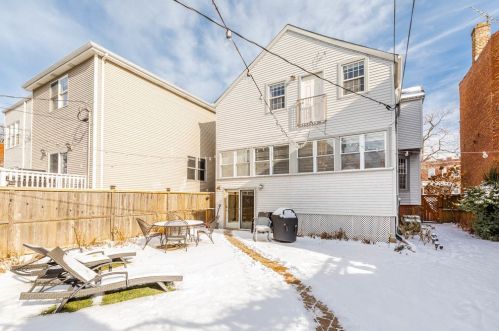 3852 Central Park Ave, Chicago IL 60629-4343 exterior