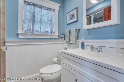 518 7 Ave, Belmar NJ 07719-2212 exterior