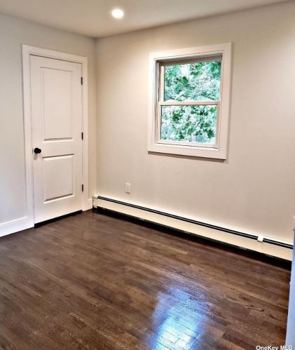 9 Millet St, Huntington Station NY  11746-8105 exterior