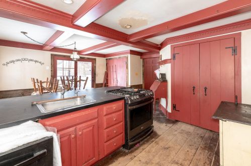 161 Bear Hl Rd, Concord NH 03307-1412 exterior