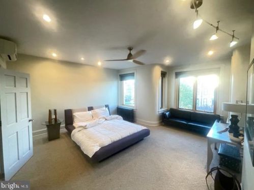 2728 13th St, Washington DC 20018-3901 exterior