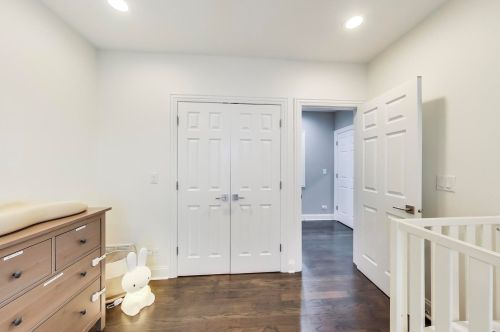 3013 Honore St, Chicago IL 60657-2000 exterior