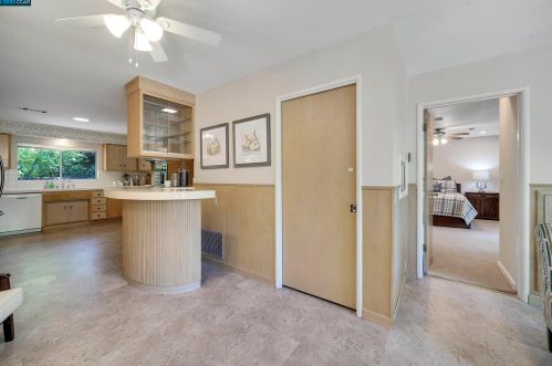 1014 San Miguel Rd, Concord CA 94518-2054 exterior