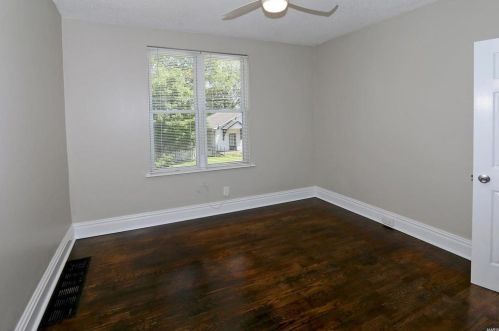 2011 Schaeffer Pl, Saint Louis MO 63139 exterior