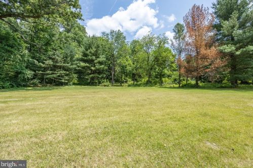 2344 Evergreen Ln, Pottstown PA 19465-8884 exterior