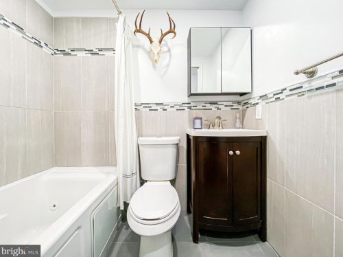 1237 Mascher St, Philadelphia PA 19140-4624 exterior