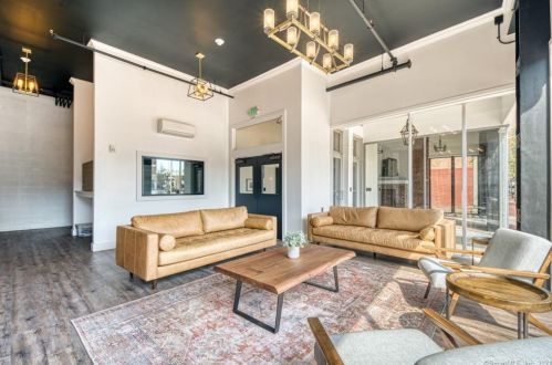 222 Main St, New Britain CT  06051-3111 exterior