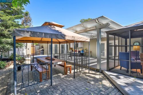 4031 Burbank Dr, Concord CA 94521-1024 exterior