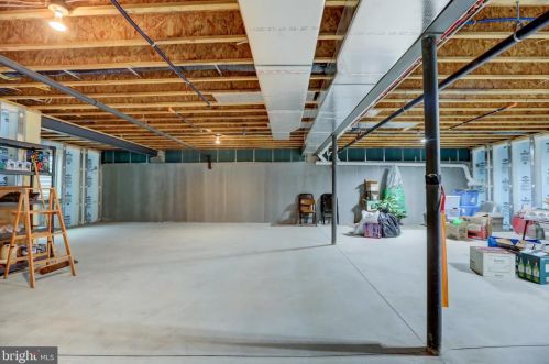 85 Midway Farms Ln, Lancaster PA 17602-2670 exterior