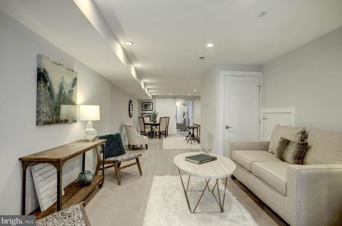 1420 Capitol St, Washington, DC 20003-1571