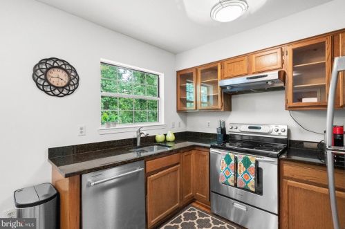 1633 Hugo Cir, Silver Spring MD 20906-5922 exterior