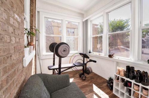 4212 Kimball Ave, Chicago IL 60618-1108 exterior