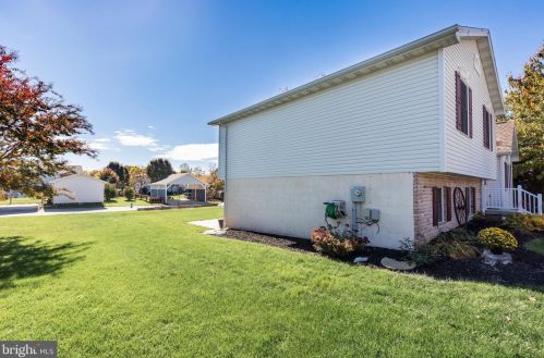 416 Lexington Way, Littlestown PA 17340-1567 exterior