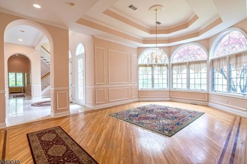 32 Douglas Dr, Sparta, NJ 07871-3041