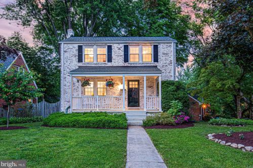 9301 Mintwood St, Silver Spring, MD 20901-3522