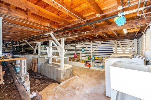 1952 Bertram St, Honolulu HI 96816-2006 exterior