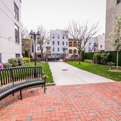 99 Dupont St, Brooklyn NY  11222-1008 exterior