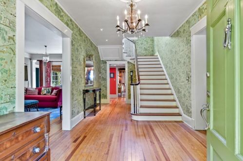 30 Golf Cir, Atlanta GA 30309-2709 exterior