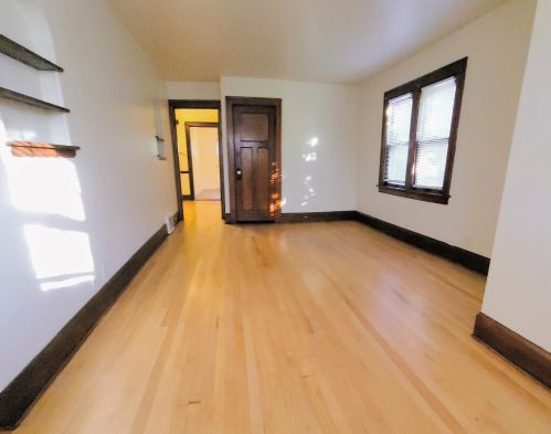 2808 45th St, Milwaukee, WI 53219-3410