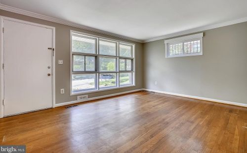 2809 Kingswell Dr, Silver Spring, MD 20902-2124