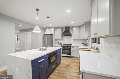 1505 Crestwood Dr, Alexandria VA  22302-2303 exterior