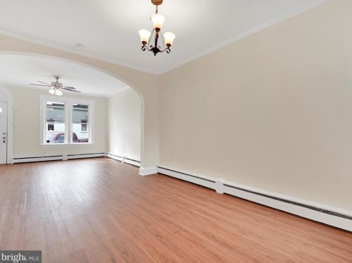 27 New Dorwart St, Lancaster PA 17603-5220 exterior