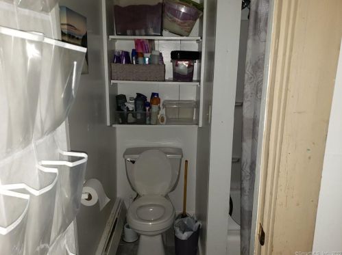 63 High St, Vernon CT 06066-3638 exterior