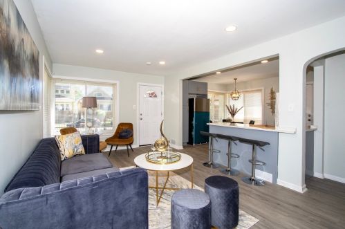 6732 Oakley Ave, Chicago IL  60636-2406 exterior