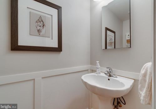 5262 Maris Ave, Alexandria VA exterior