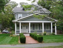 421 Wolcott St, Newton MA  02466-1513 exterior