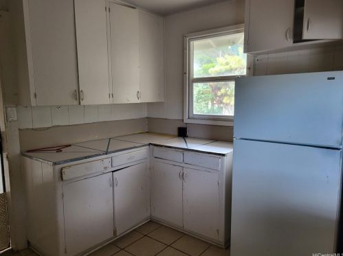 2401 Kula Kolea Dr, Honolulu HI 96819-2825 exterior