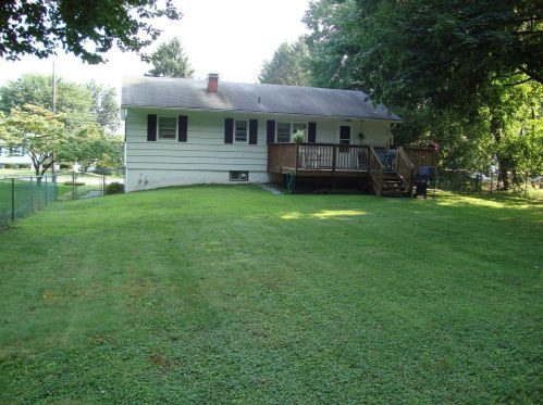 29 Chestnut St, Poughkeepsie, NY 12601-1637