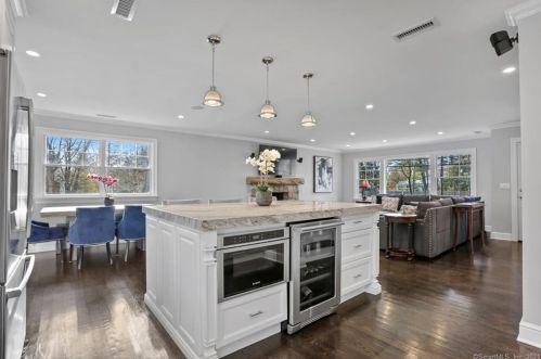 40 Easton Rd, Westport CT 06880-2215 exterior