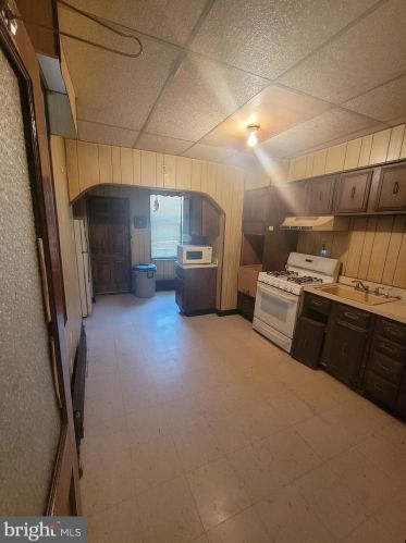 3832 18 St, Philadelphia PA 19140-3508 exterior