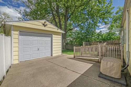 3117 Fulford St, Kalamazoo MI 49001-4491 exterior