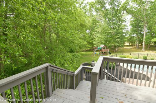 5 Markus Ct, Jackson Twp NJ  08527-2886 exterior