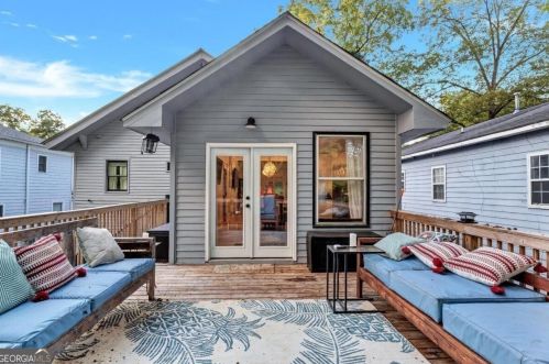 548 Holderness St, Atlanta GA 30310-1750 exterior