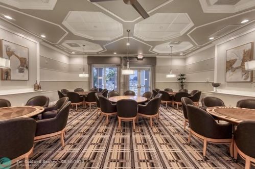 7948 Lando Ave, Boynton Beach FL 33437-6359 exterior