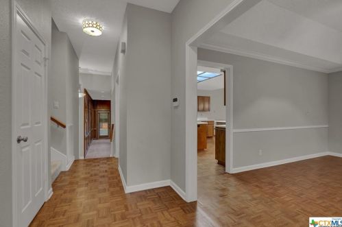 9335 Gloxinia Dr, San Antonio TX 78266-2530 exterior