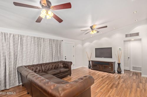 2214 7th Ave, Phoenix AZ 85007-1503 exterior