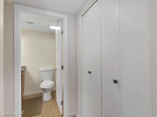 5985 9th Ave, Tucson AZ  85706-4001 exterior