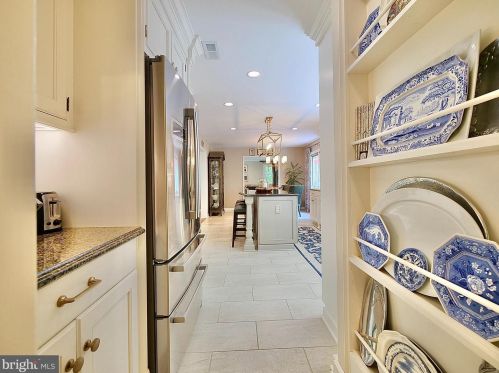 12 Michele Dr, Media PA 19063-1029 exterior