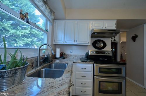 17218 Amity Dr, Rockville MD 20855-2578 exterior