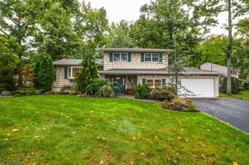 1 Sherwood Rd, Edison NJ  08820-2312 exterior