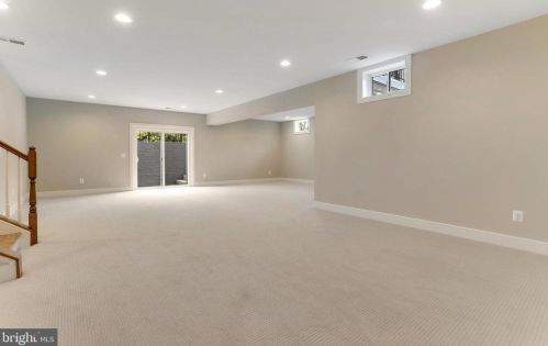 920 Darton Dr, Alexandria VA 22308-2021 exterior