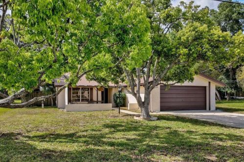 8520 Jolly Roger Dr, Port Richey, FL 34667-4122