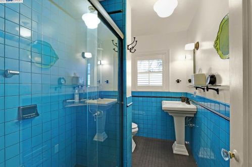 1460 Bancroft Way, Berkeley CA 94703-1759 exterior