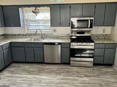 50 Valley Way, Town Center NJ  07052-5808 exterior