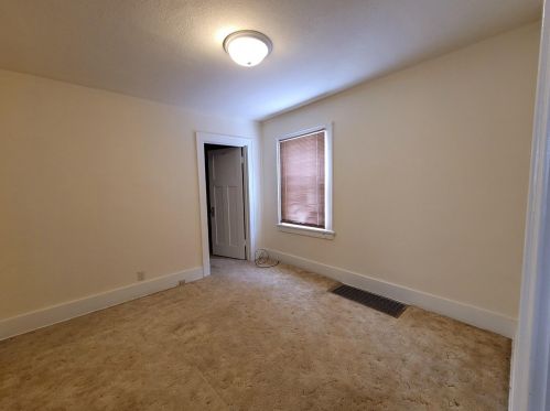 1314 49, Milwaukee WI 53208-1735 exterior