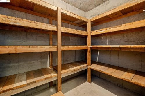 339 Colusa Ave, Berkeley CA 94707-1210 exterior